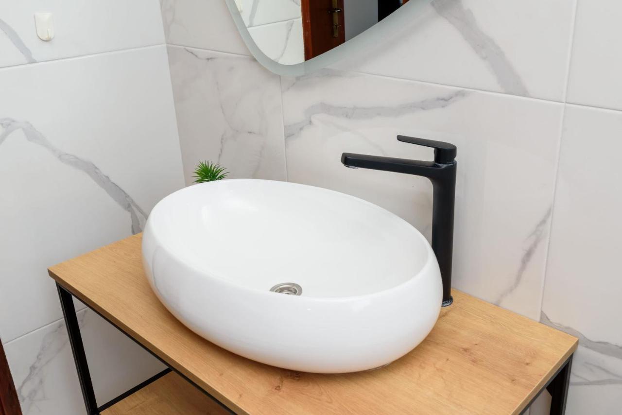 Apartments Morska Vila 3 코마르나 외부 사진