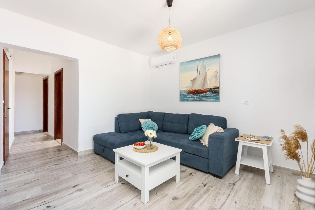 Apartments Morska Vila 3 코마르나 외부 사진