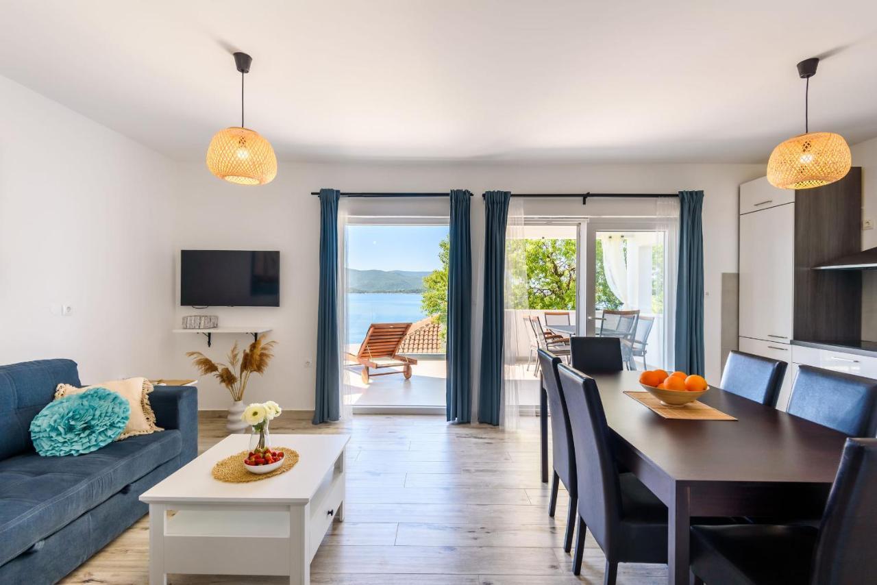 Apartments Morska Vila 3 코마르나 외부 사진